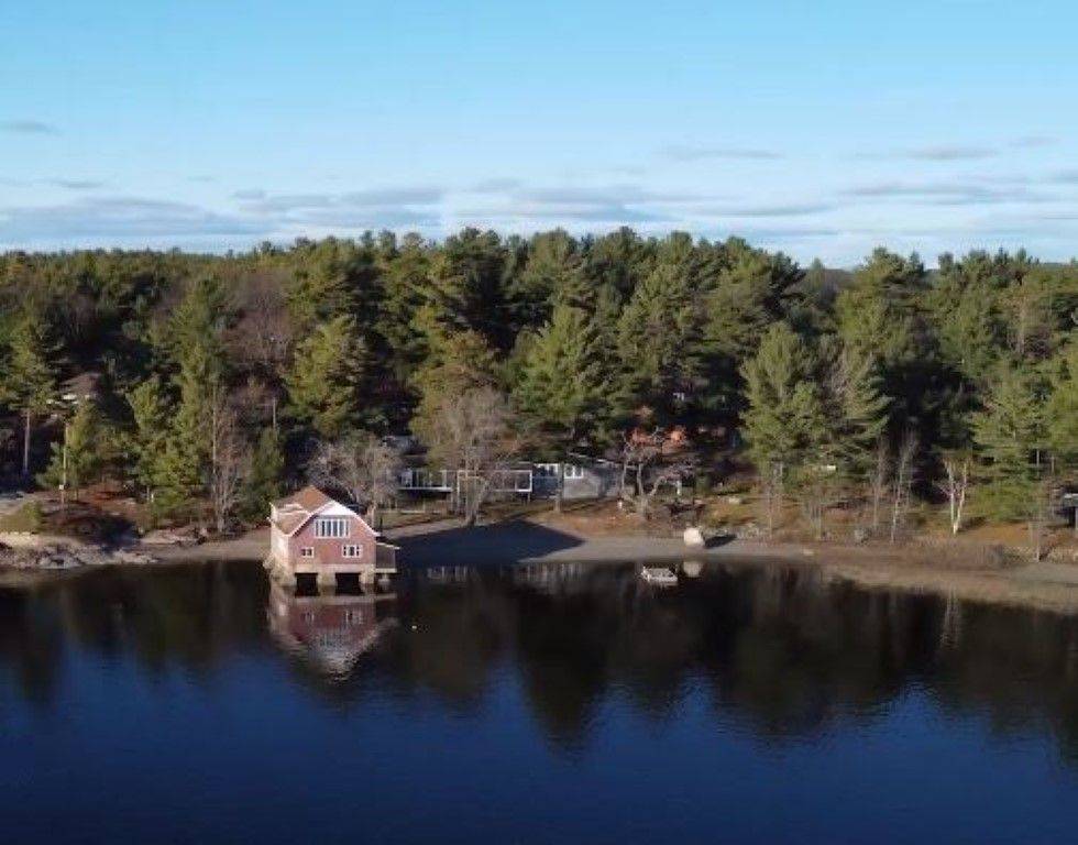 25 Pine Ridge RD, French River, ON P0M 1A0