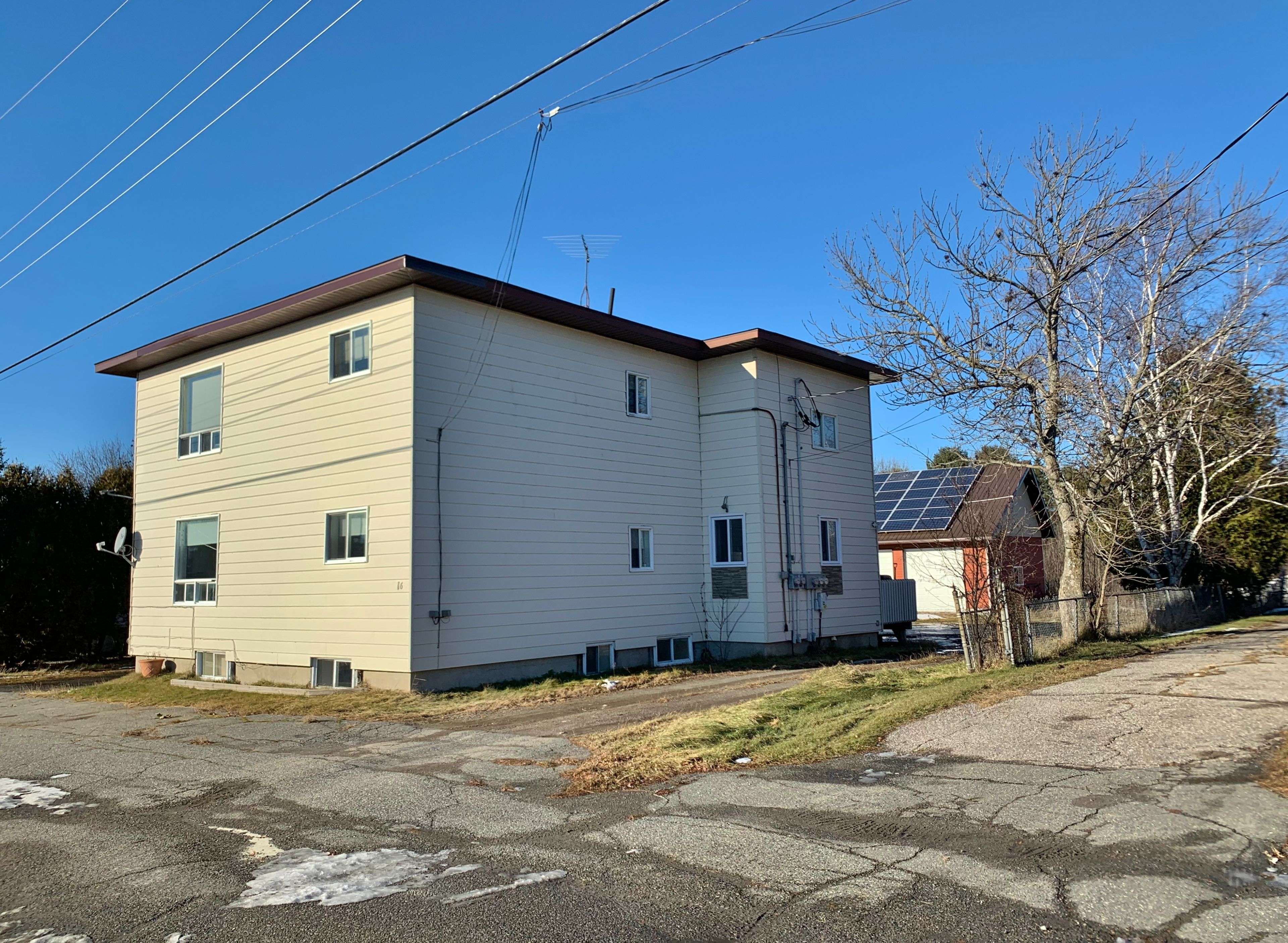 16 Notre Dame ST W, French River, ON P0M 2N0