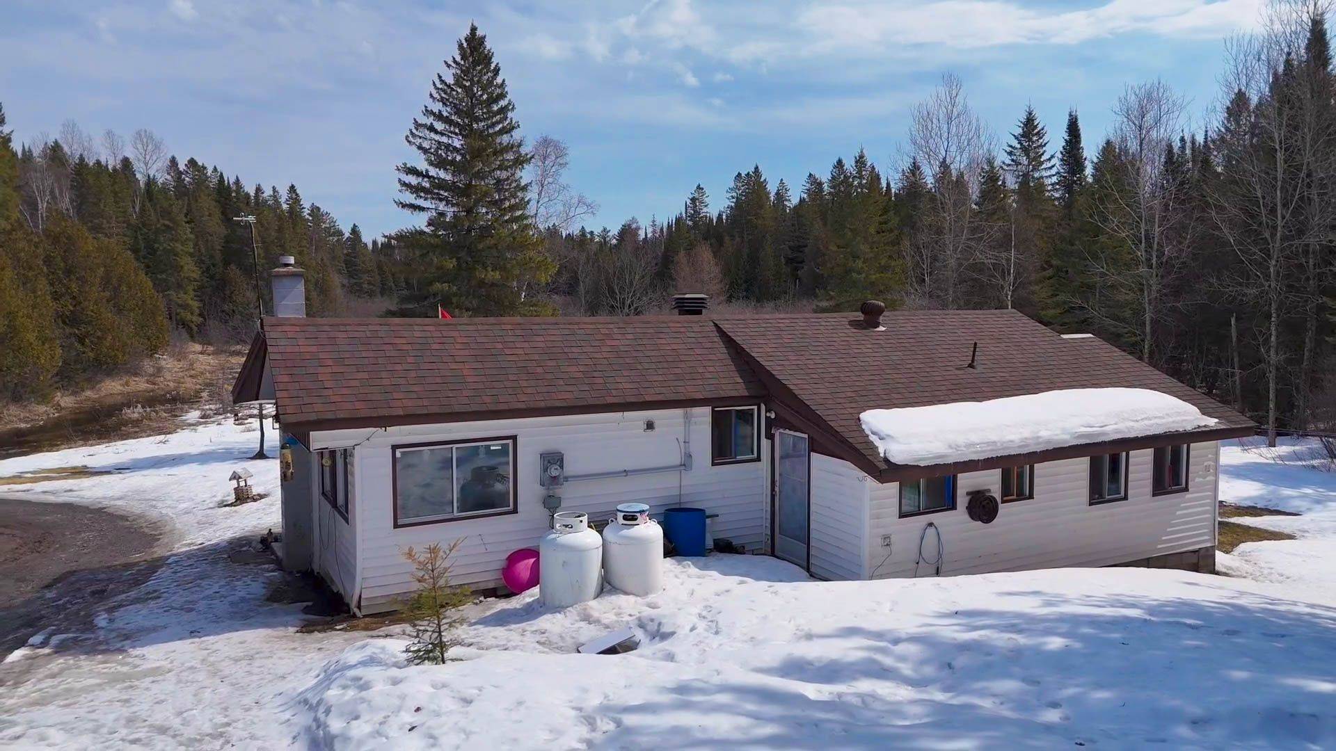 1046 Detlor RD, Bancroft, ON K0L 2L0