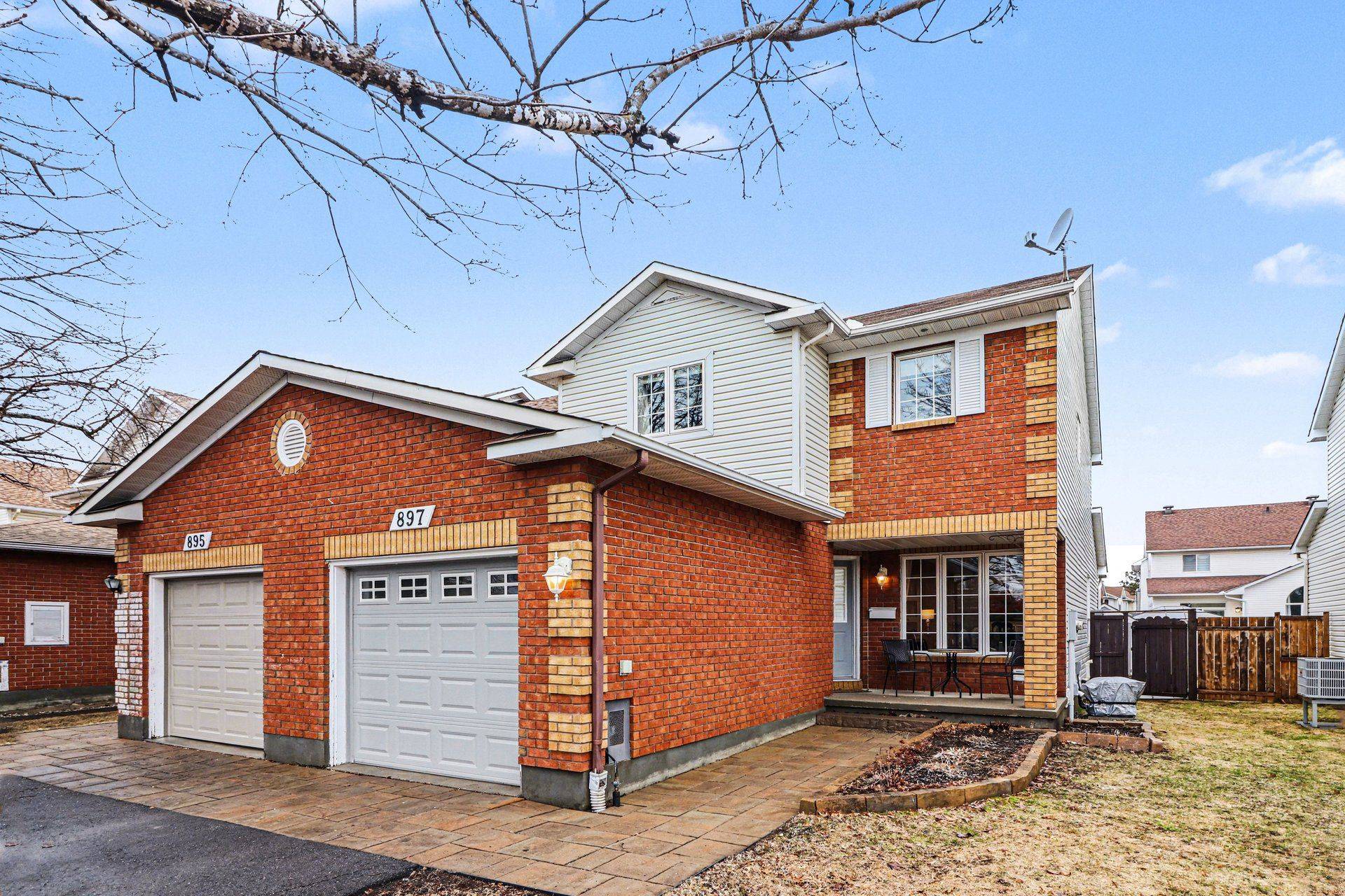 897 Paradise CRES, Orleans - Cumberland And Area, ON K4A 3S5