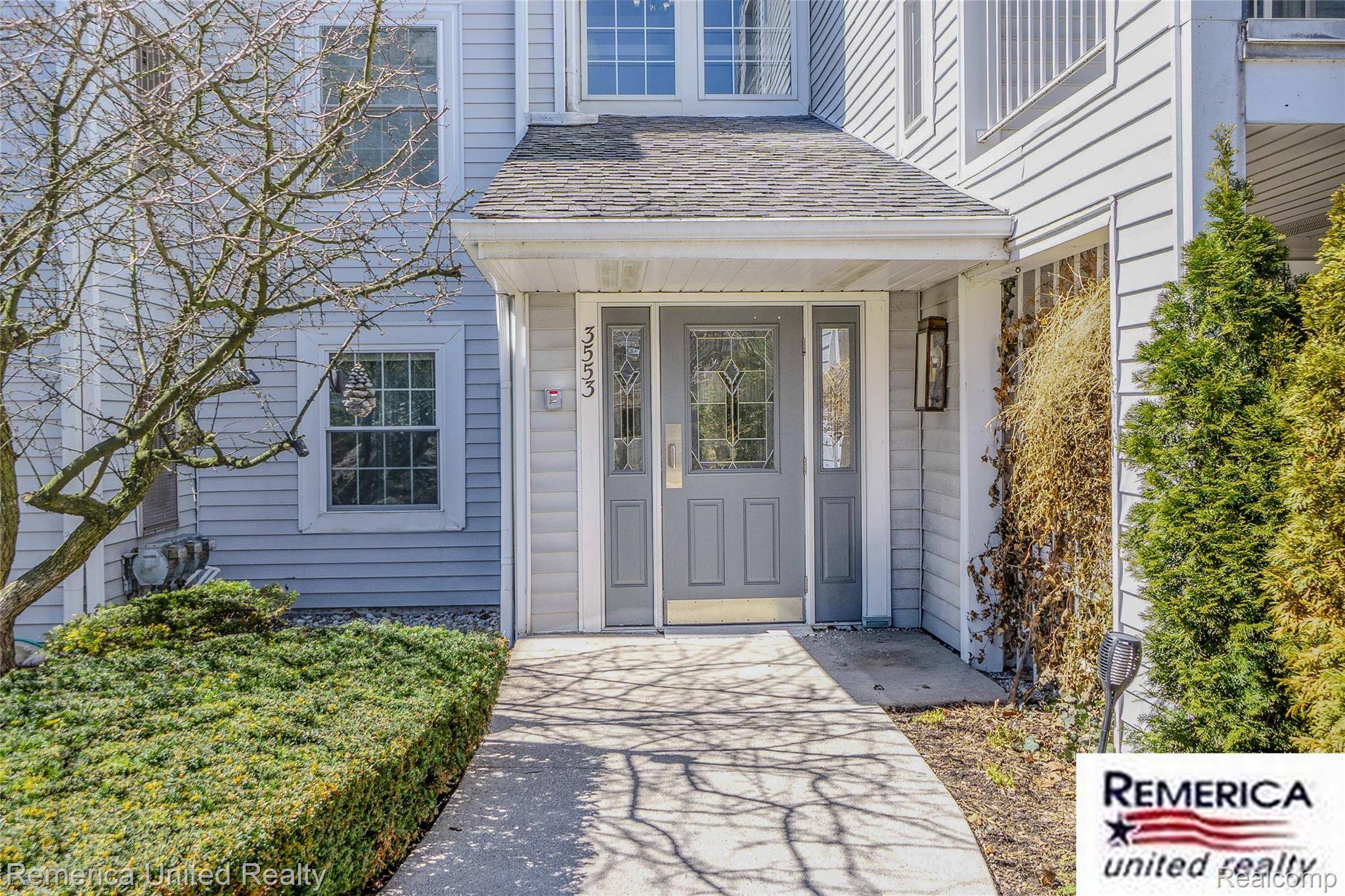 3553 Port Cove DR #36, Waterford Charter Township, MI 48328