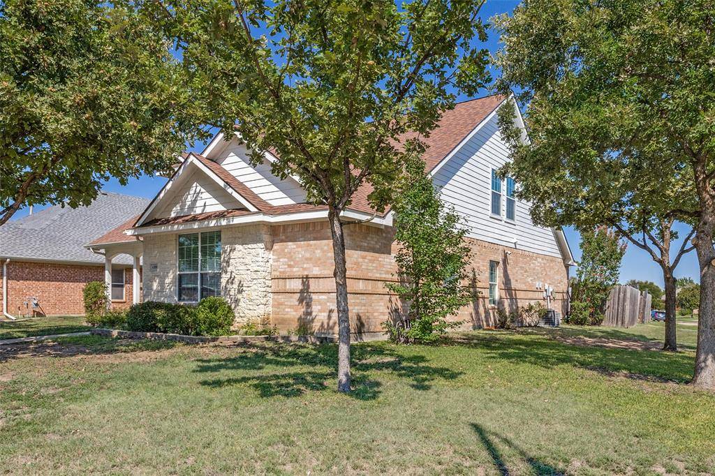 6100 Huntington Drive, Haltom City, TX 76137