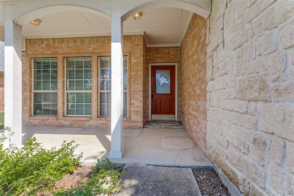 6100 Huntington Drive, Haltom City, TX 76137