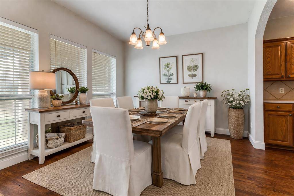 6100 Huntington Drive, Haltom City, TX 76137