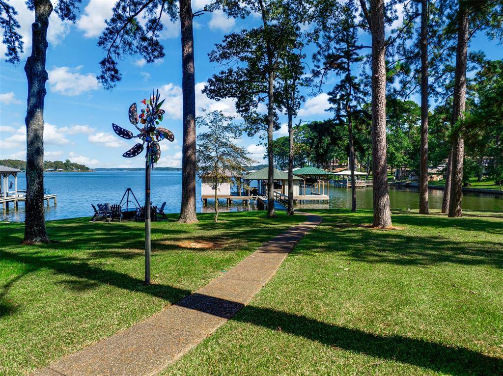 536 Wildewood Drive, Chandler, TX 75758