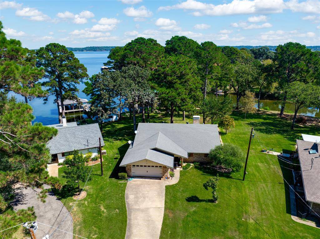 536 Wildewood Drive, Chandler, TX 75758