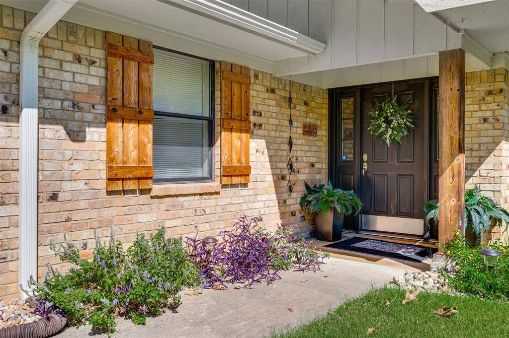 536 Wildewood Drive, Chandler, TX 75758