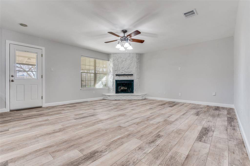 210 Blair Lane, Arlington, TX 76014