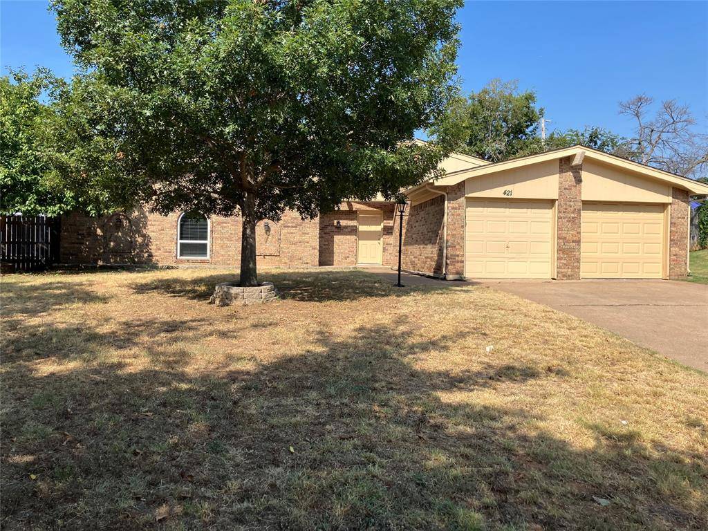 421 Cavender Court, Hurst, TX 76054