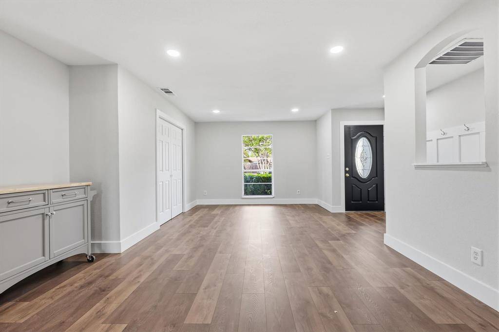 3304 Bellingham Court, Dallas, TX 75228