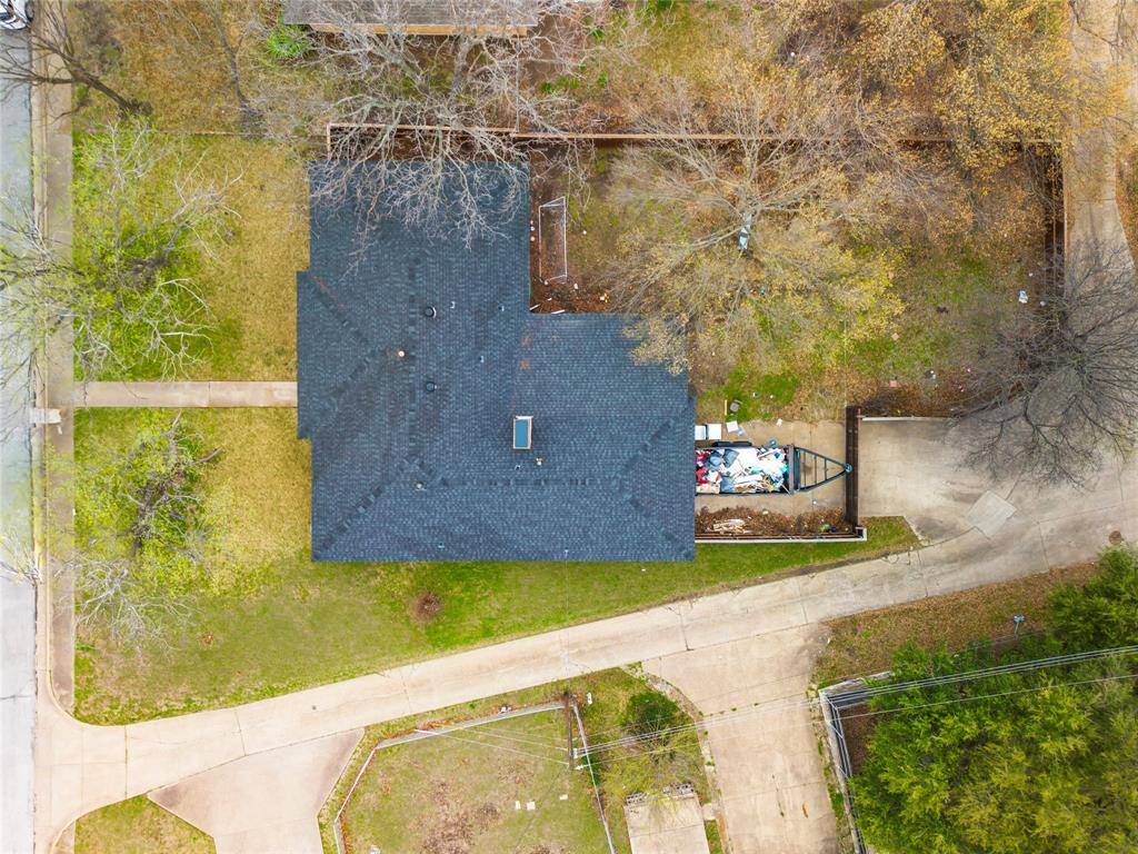 422 Brookview Drive, Desoto, TX 75115