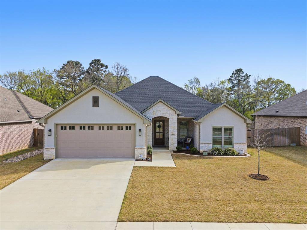 416 Deer Point Cove, Chandler, TX 75758