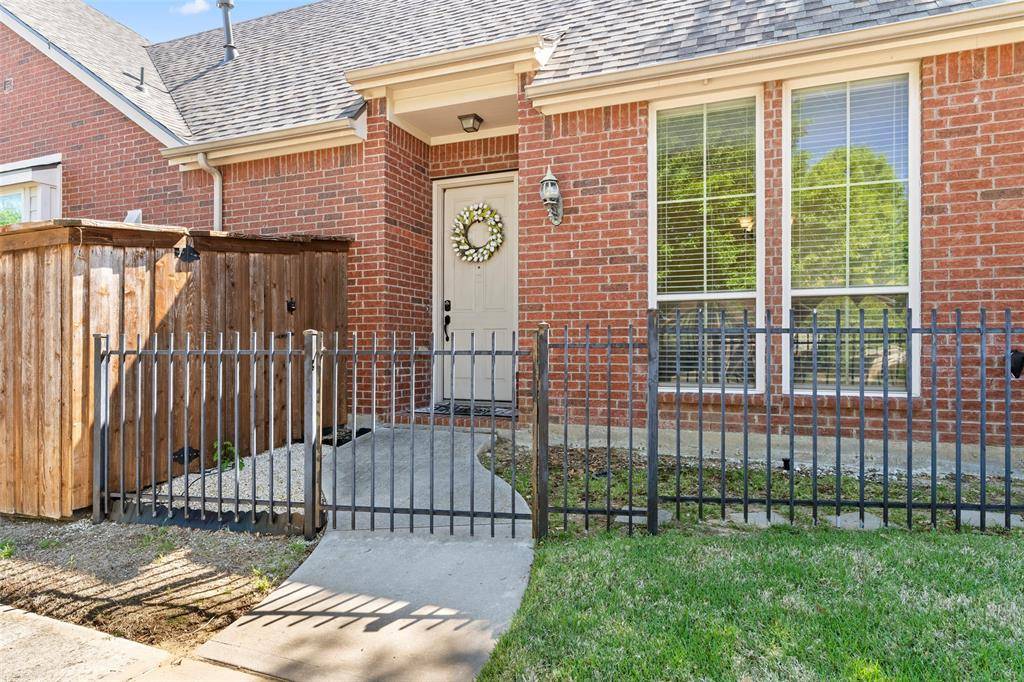 2476 Deer Run, Lewisville, TX 75067