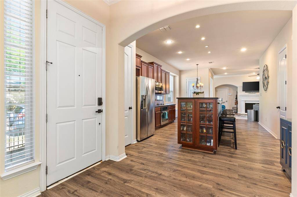 2476 Deer Run, Lewisville, TX 75067