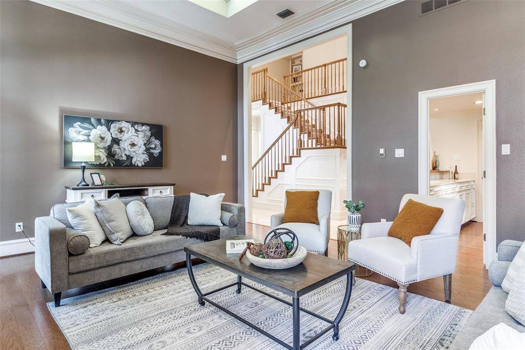 7155 Helsem Bend, Dallas, TX 75230