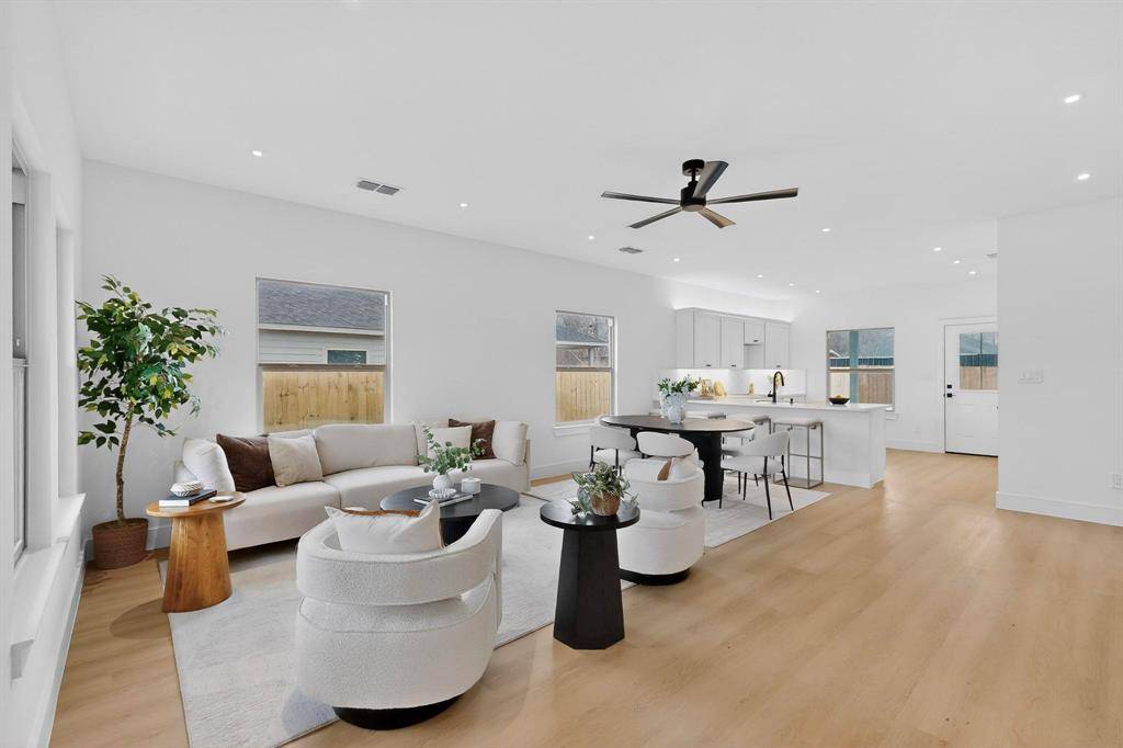 10145 Budtime Lane, Dallas, TX 75217