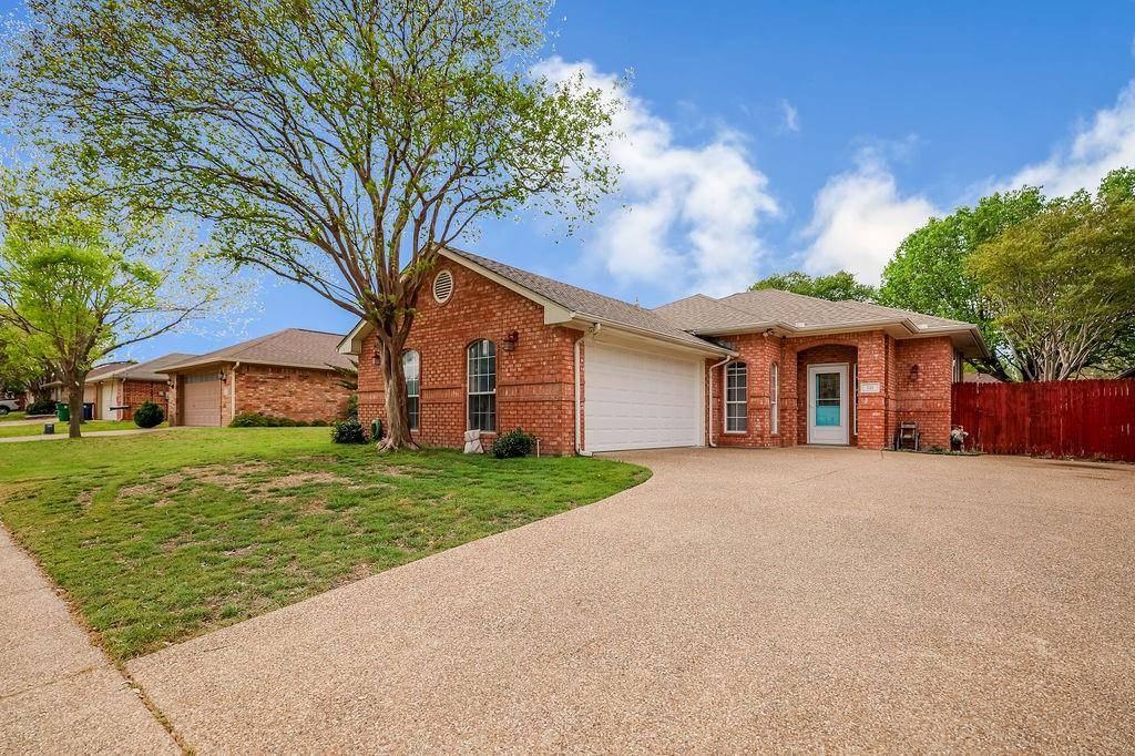 721 Azalea Trail, Waxahachie, TX 75165