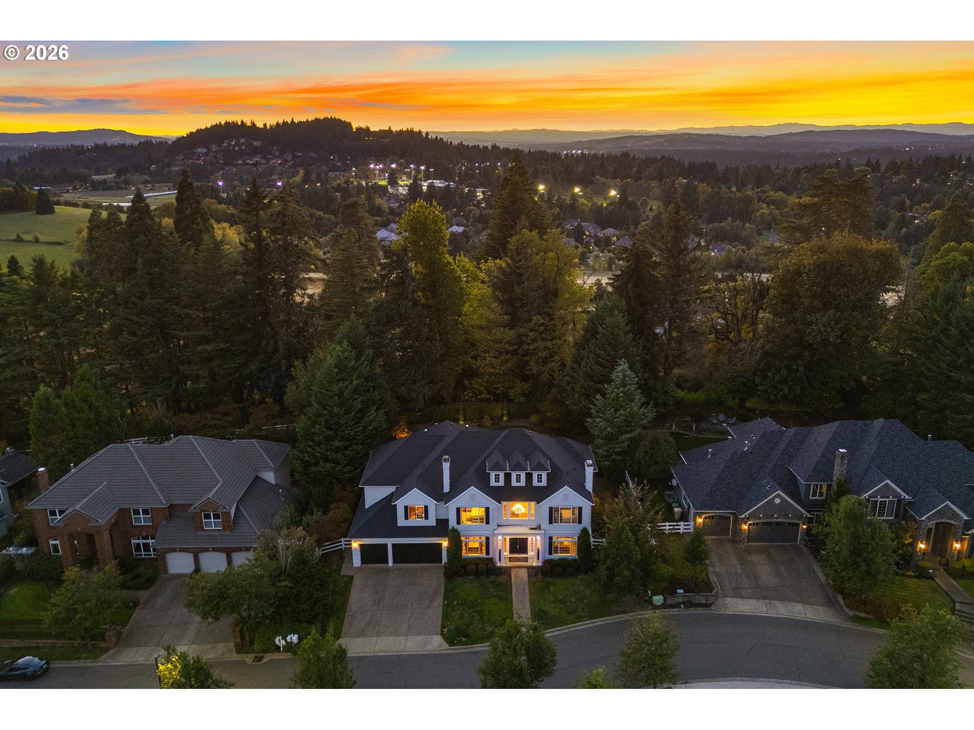 17367 BERGIS FARM DR, Lake Oswego, OR 97034