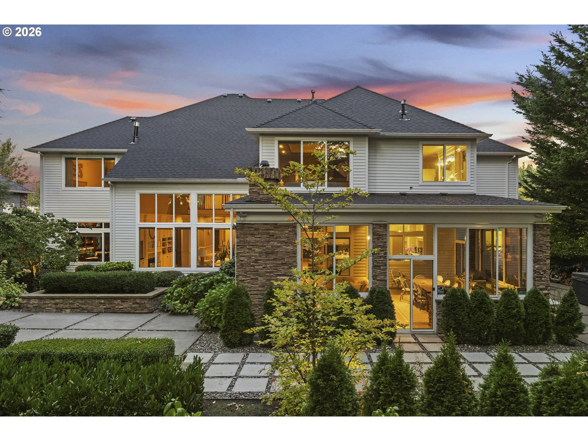 17367 BERGIS FARM DR, Lake Oswego, OR 97034