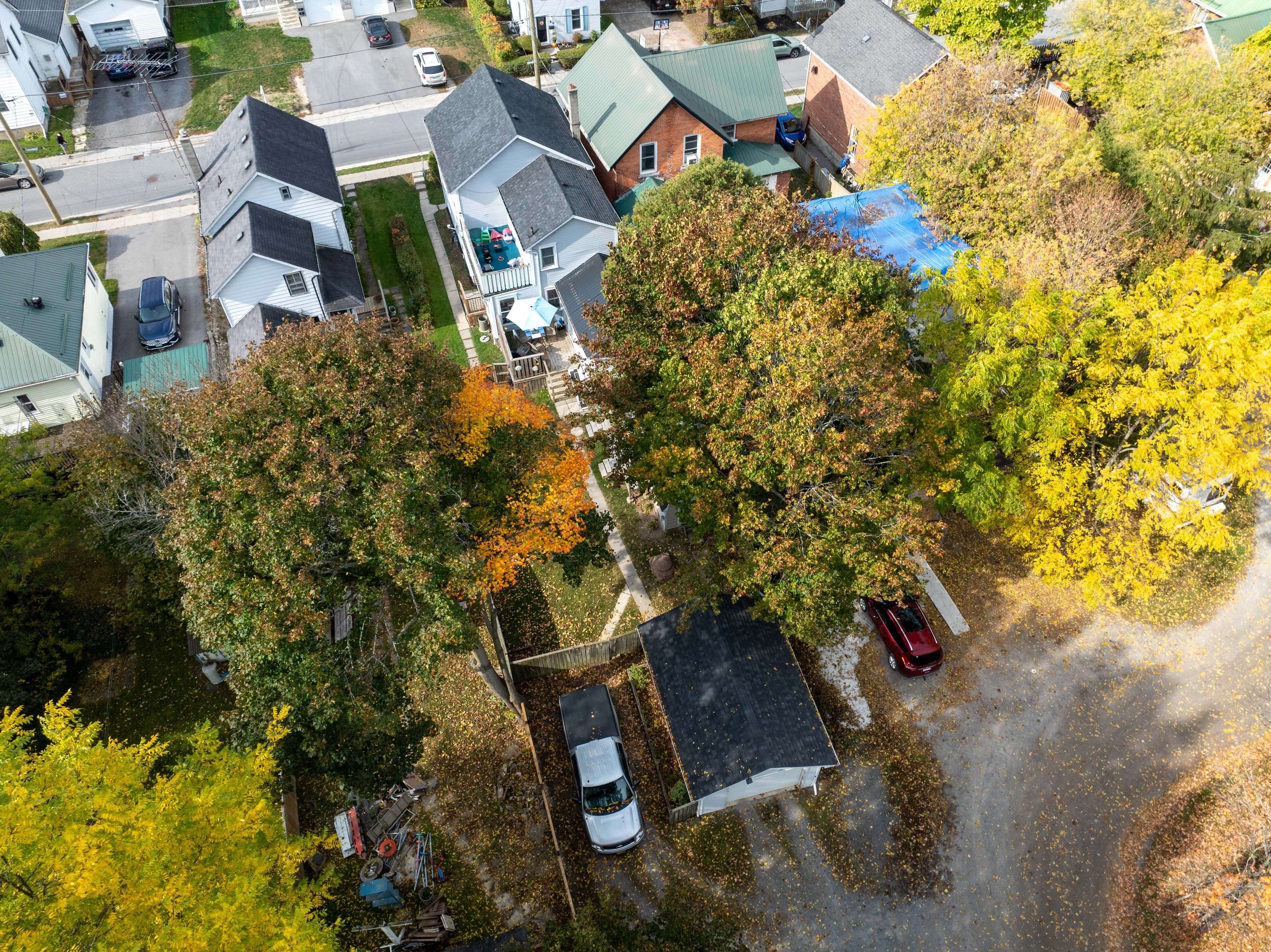 65 Hickory ST S, Gananoque, ON K7G 2P6