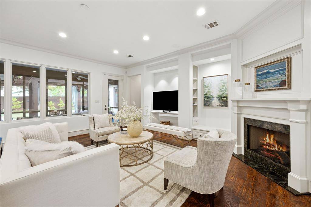 4816 Nashwood Lane, Dallas, TX 75244