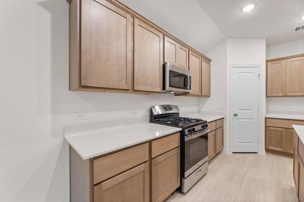 2543 Canadian Way, Crandall, TX 75114