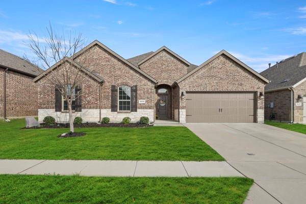 3516 Tunnel Avenue, Aubrey, TX 76227