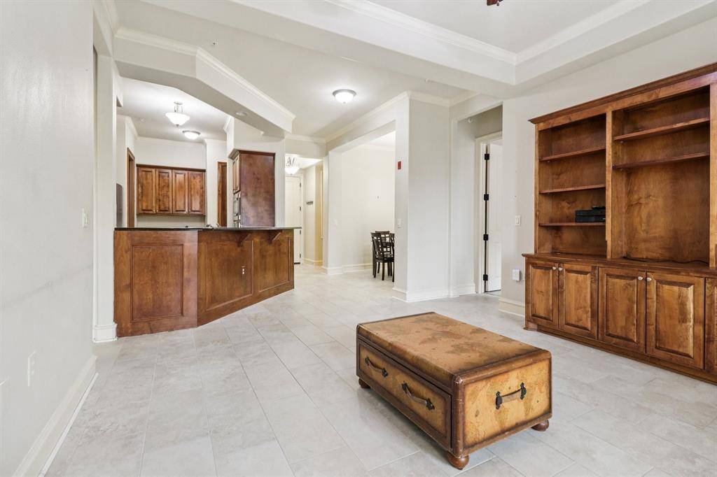 301 Watermere Drive #407, Southlake, TX 76092