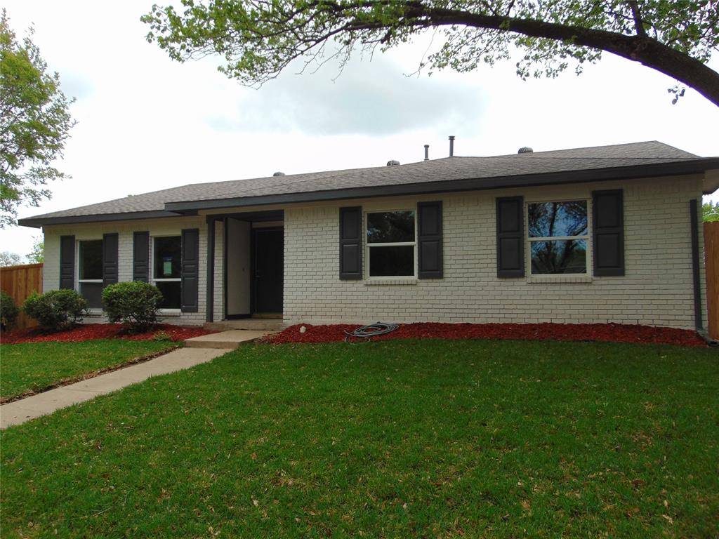 2918 Ashglen Drive, Garland, TX 75043