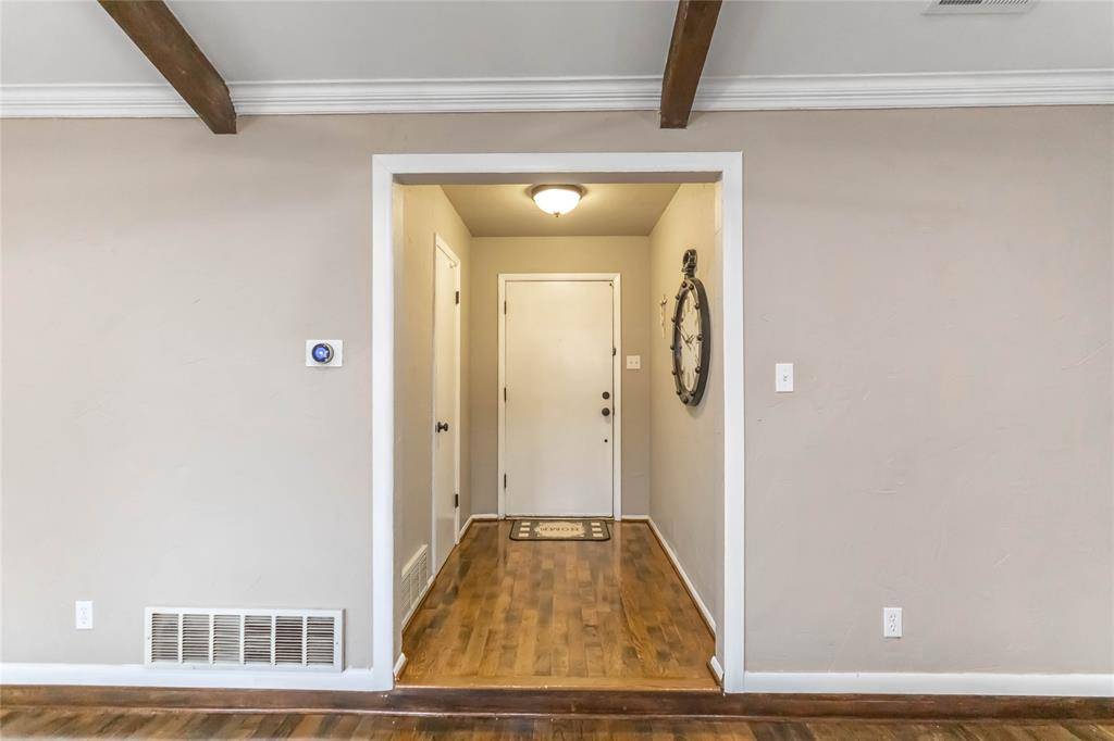 821 Ridge Court, Bedford, TX 76021