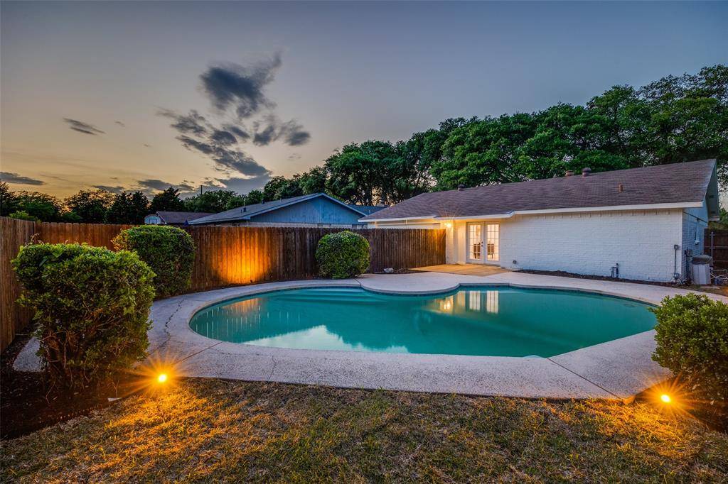 2822 Teakwood Drive, Garland, TX 75044