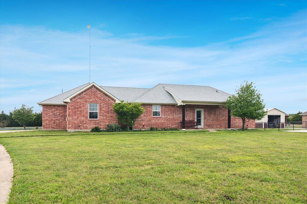 949 Stephen Court, Farmersville, TX 75442