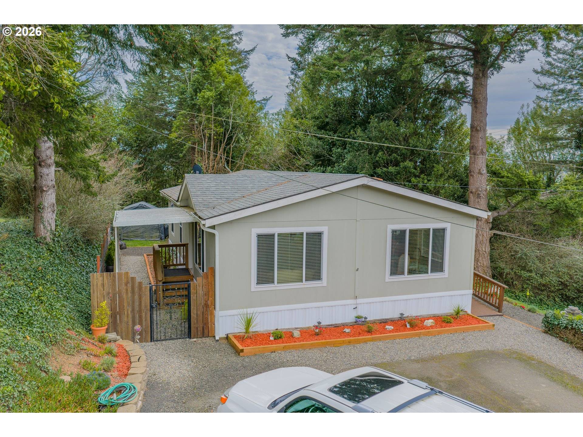 1050 N CEDAR POINT RD #C09, Coquille, OR 97423