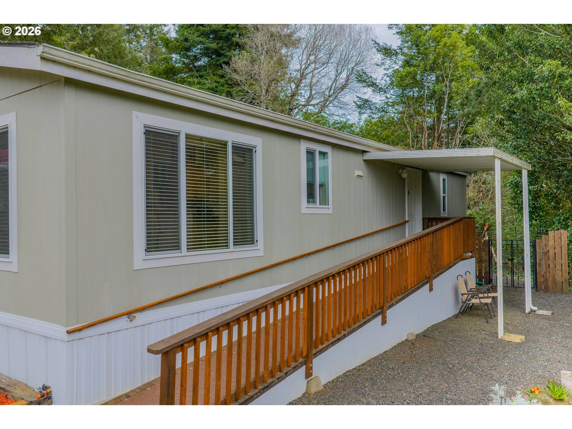 1050 N CEDAR POINT RD #C09, Coquille, OR 97423