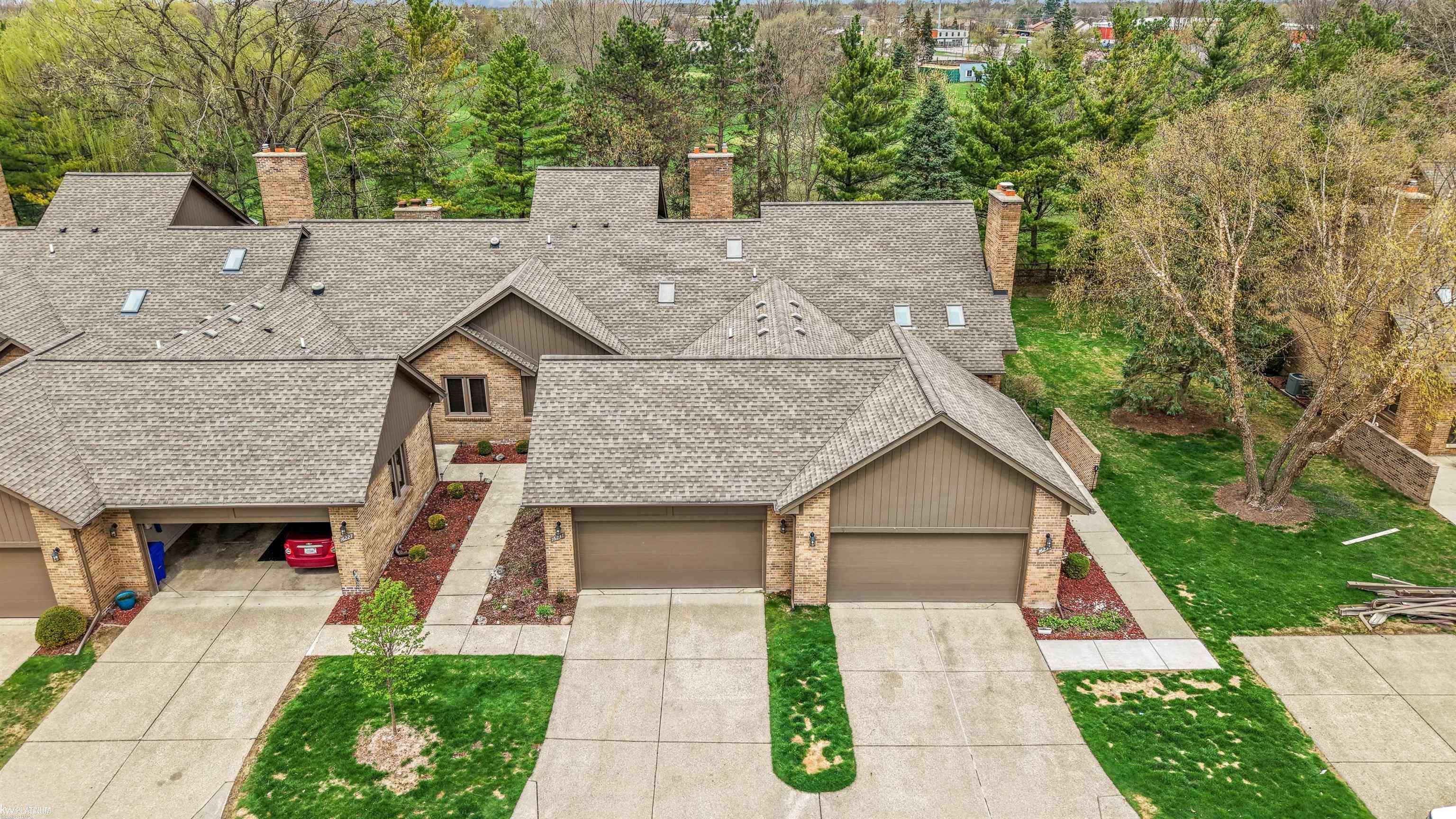 16231 Pine Ridge DR, Fraser, MI 48026