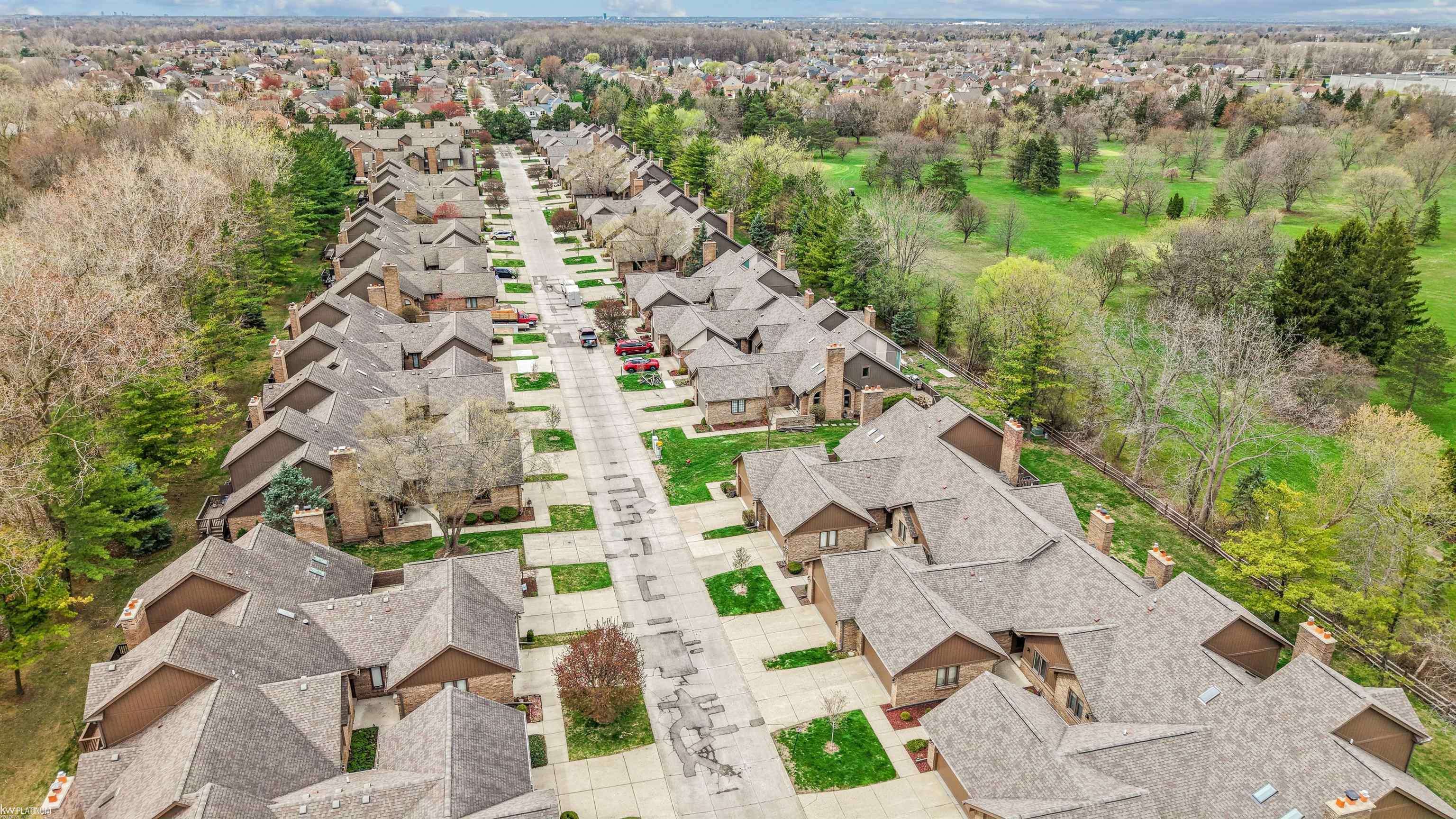 16231 Pine Ridge DR, Fraser, MI 48026