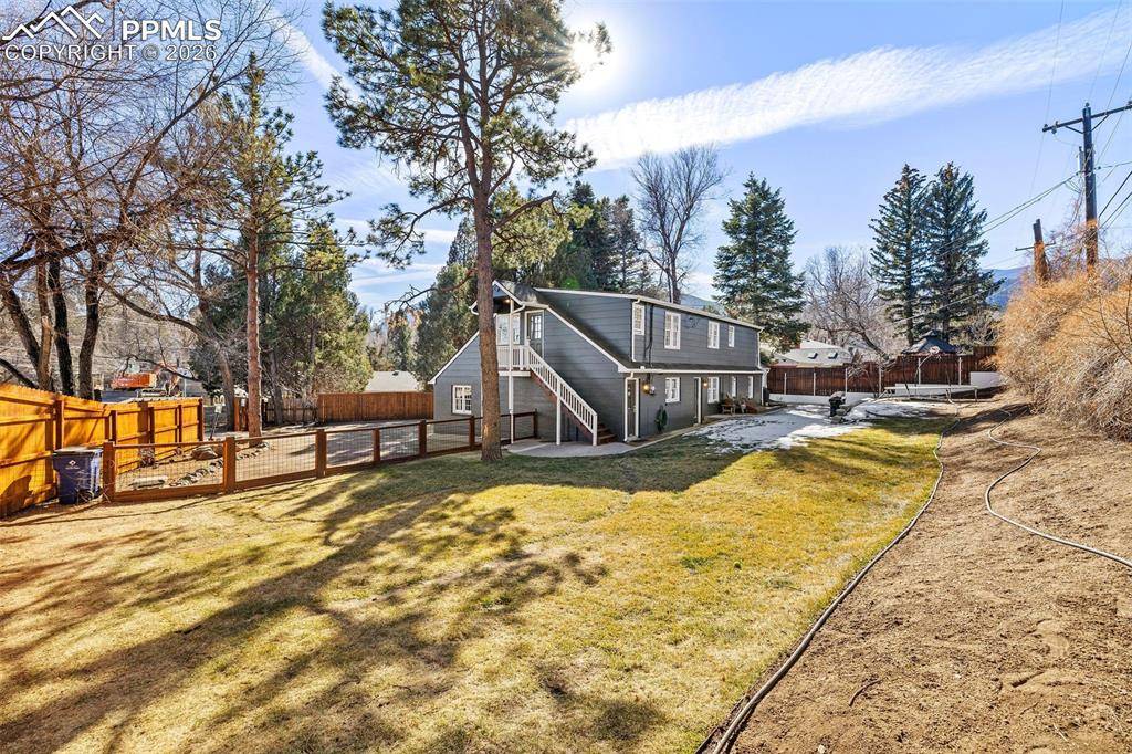 2 Cresta RD, Colorado Springs, CO 80906