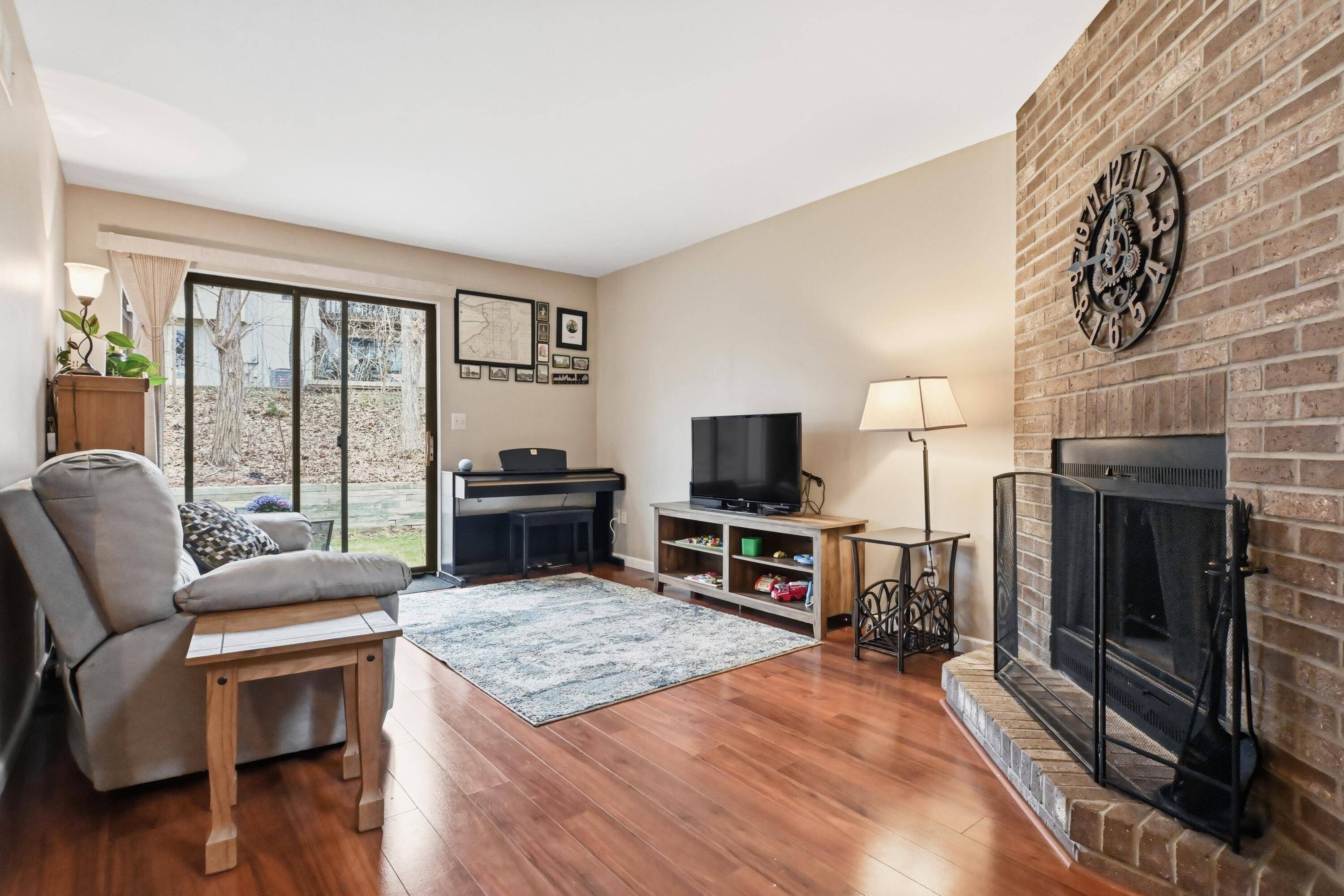 412 Forest DR, Brighton City, MI 48116