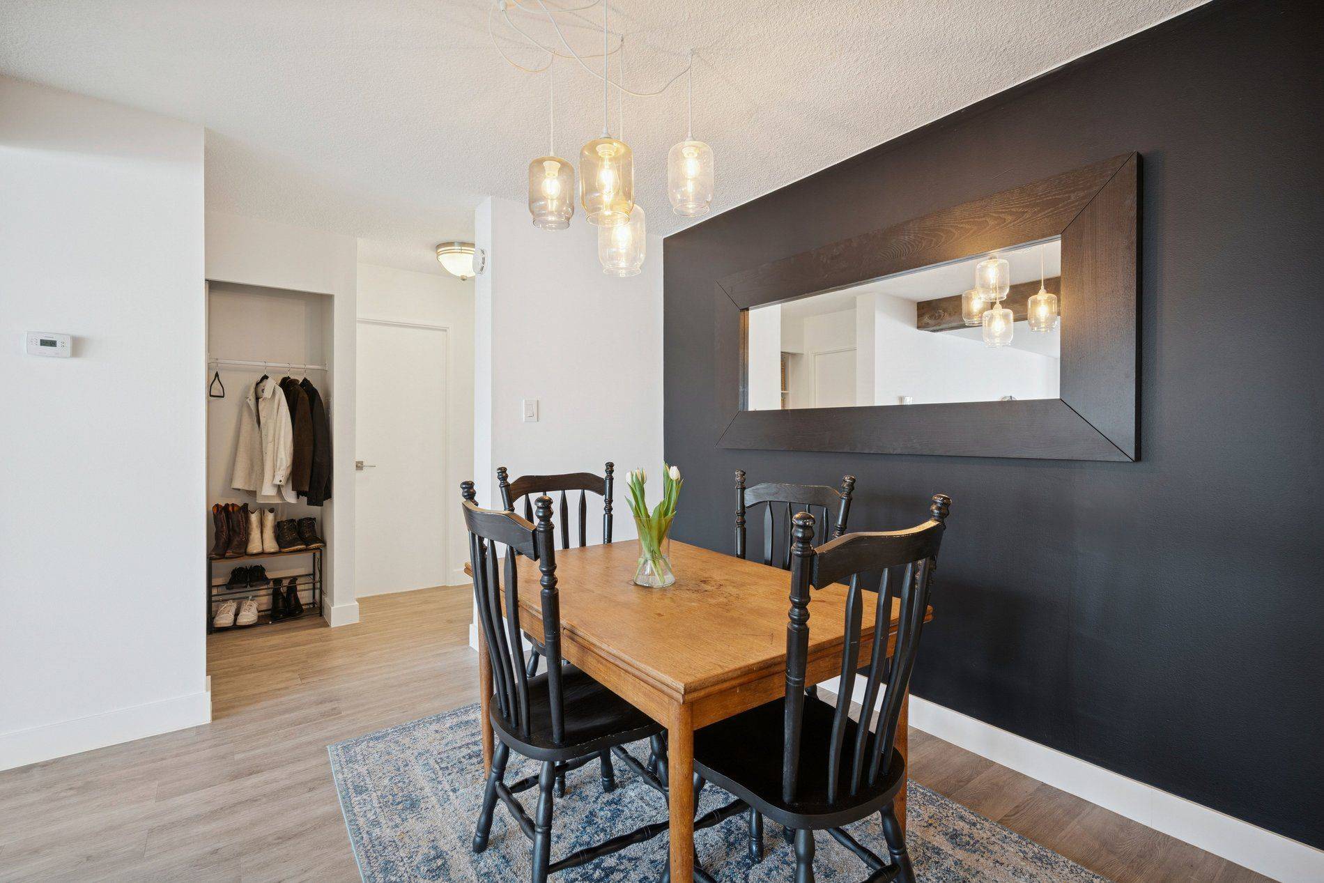 20 Speers RD #103, Oakville, ON L6K 3R5