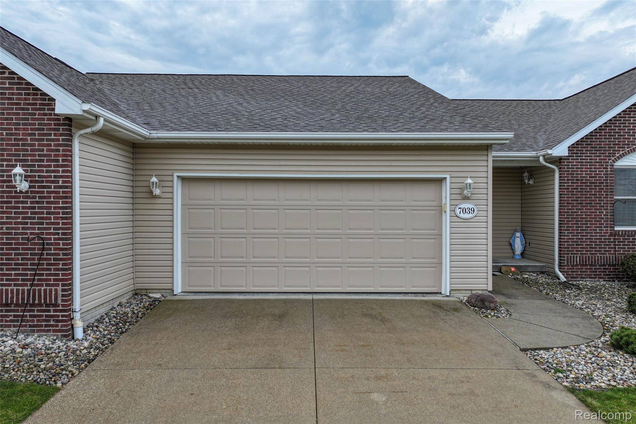 7039 Rosewood DR, Clayton Charter Township, MI 48433