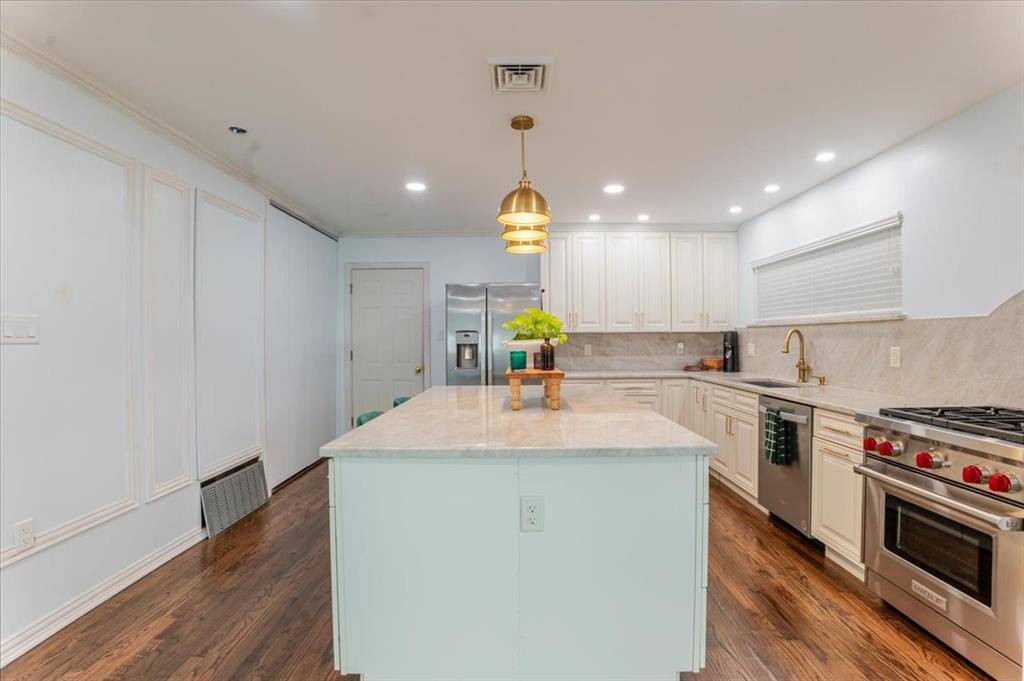 1910 Colony Drive, Irving, TX 75061