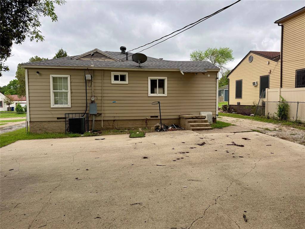 2303 Deer Path Drive, Dallas, TX 75216