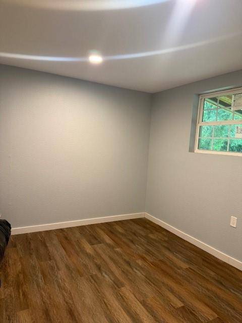 104 N Oak Tree Road, Kemp, TX 75143