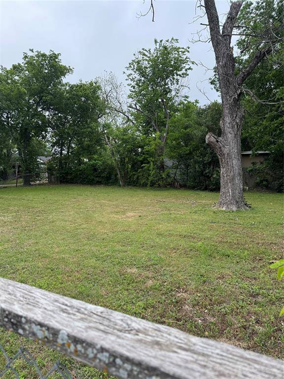 2300 Lyle Avenue, Waco, TX 76708