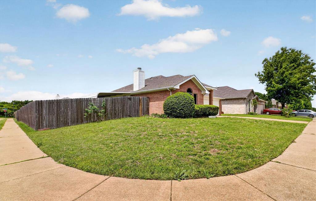 1201 Rye Glen Drive, Midlothian, TX 76065