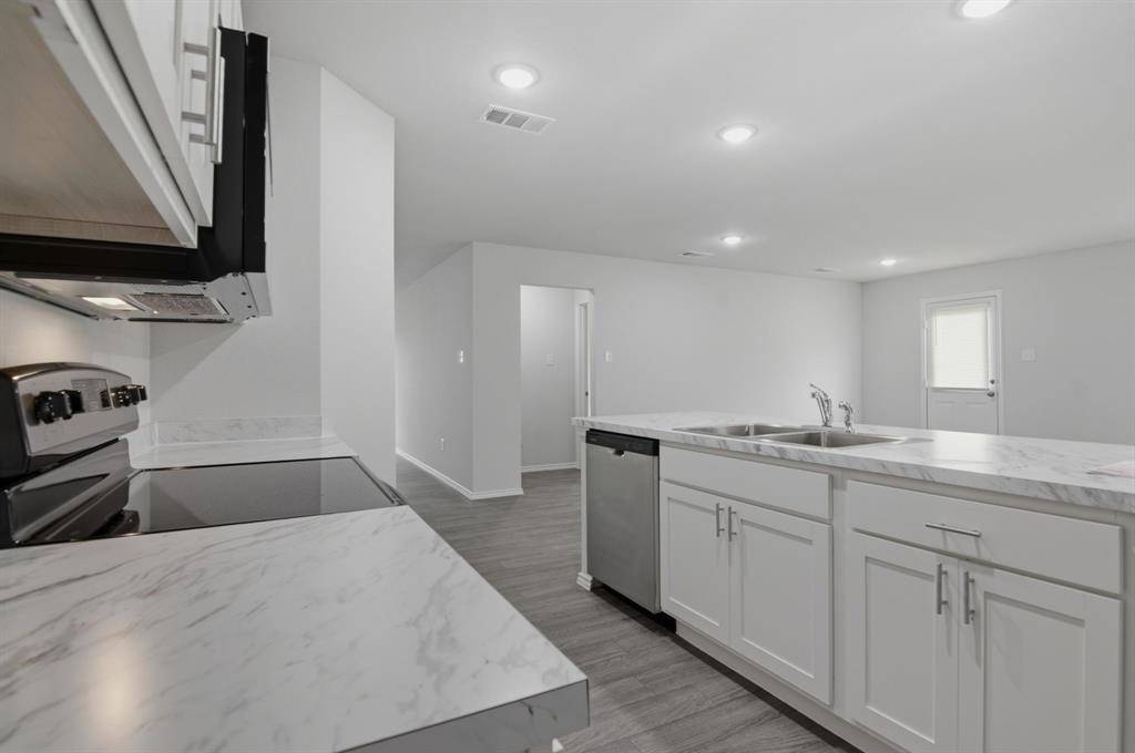 816 Bluffview Drive, Cleburne, TX 76031