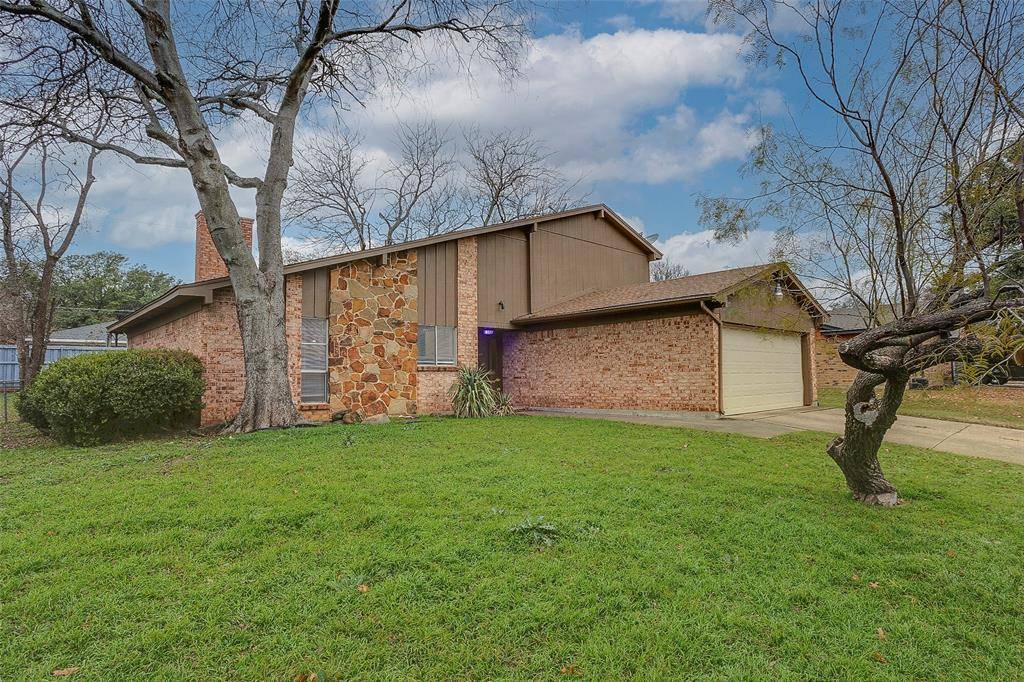 1024 Edgewood Trail, Benbrook, TX 76126