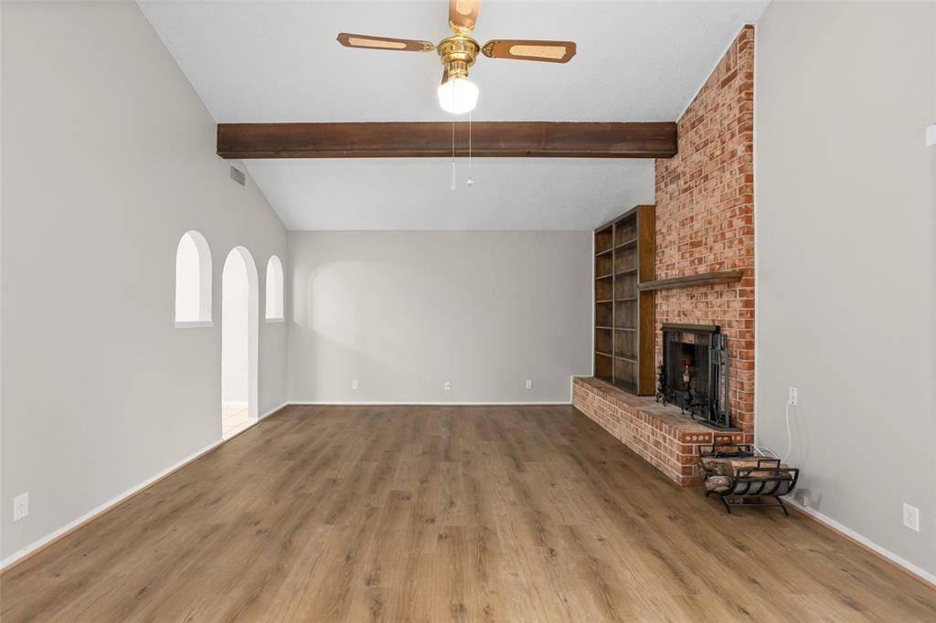 1024 Edgewood Trail, Benbrook, TX 76126