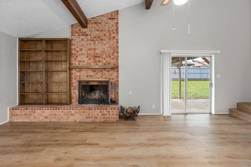 1024 Edgewood Trail, Benbrook, TX 76126