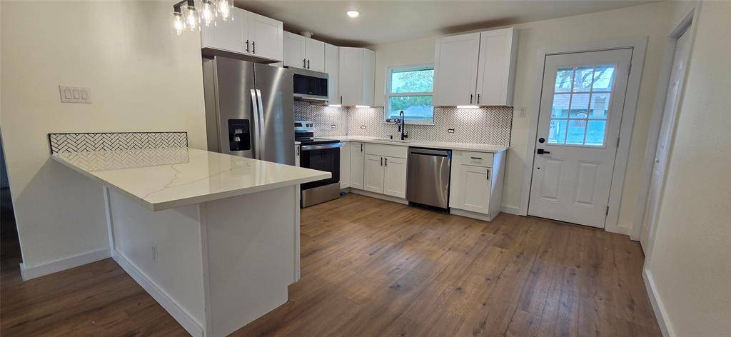 2814 Housley, Dallas, TX 75228